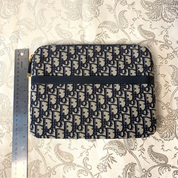 Dior Oblique Jacquard Pouch - Picture 14 of 14